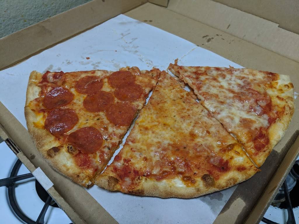 Cestras Pizza II | restaurant | 3240 3rd Ave., The Bronx, NY 10451, USA | 7182923100 OR +1 718-292-3100