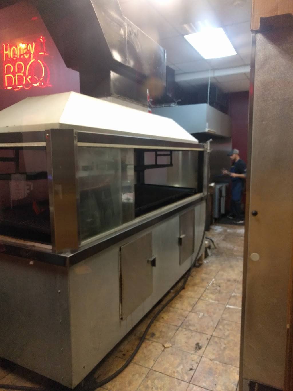 Honey 1 BBQ | restaurant | 746 E 43rd St, Chicago, IL 60653, USA | 7732859455 OR +1 773-285-9455