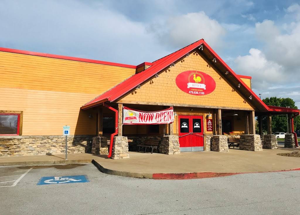 Bettys-Chicken Kitchen | restaurant | 602 N 46th St, Rogers, AR 72756, USA | 4796361100 OR +1 479-636-1100