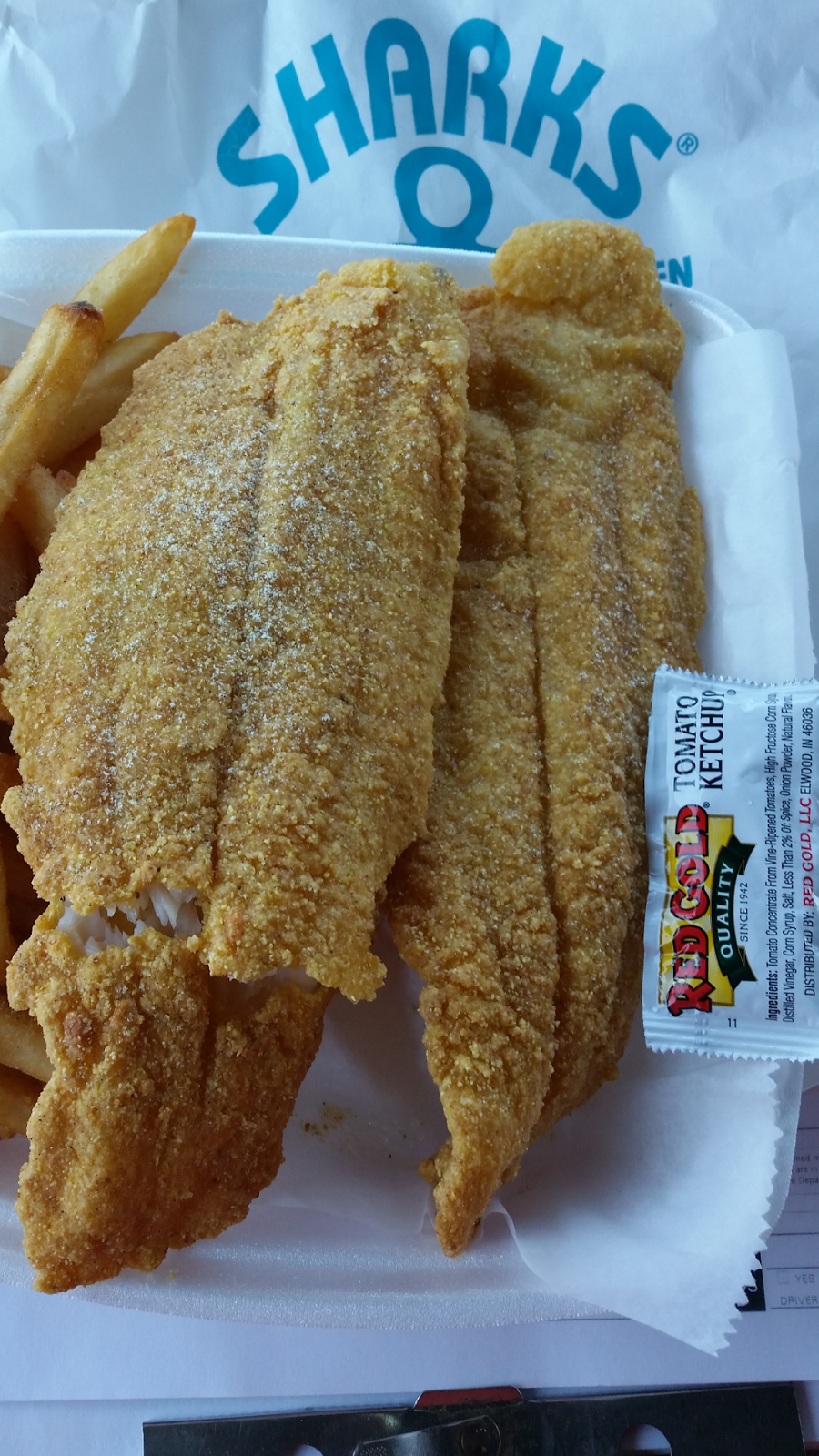Sharks Fish and Chicken | restaurant | 2560 Garfield St Unit 1, Gary, IN 46404, USA | 2199510271 OR +1 219-951-0271