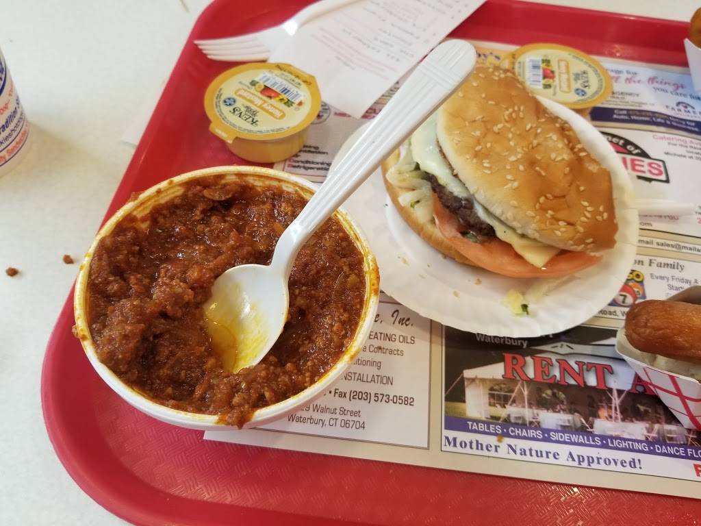 Frankies Family Restaurant | restaurant | 348 Chase Ave, Waterbury, CT 06704, USA | 2037543647 OR +1 203-754-3647