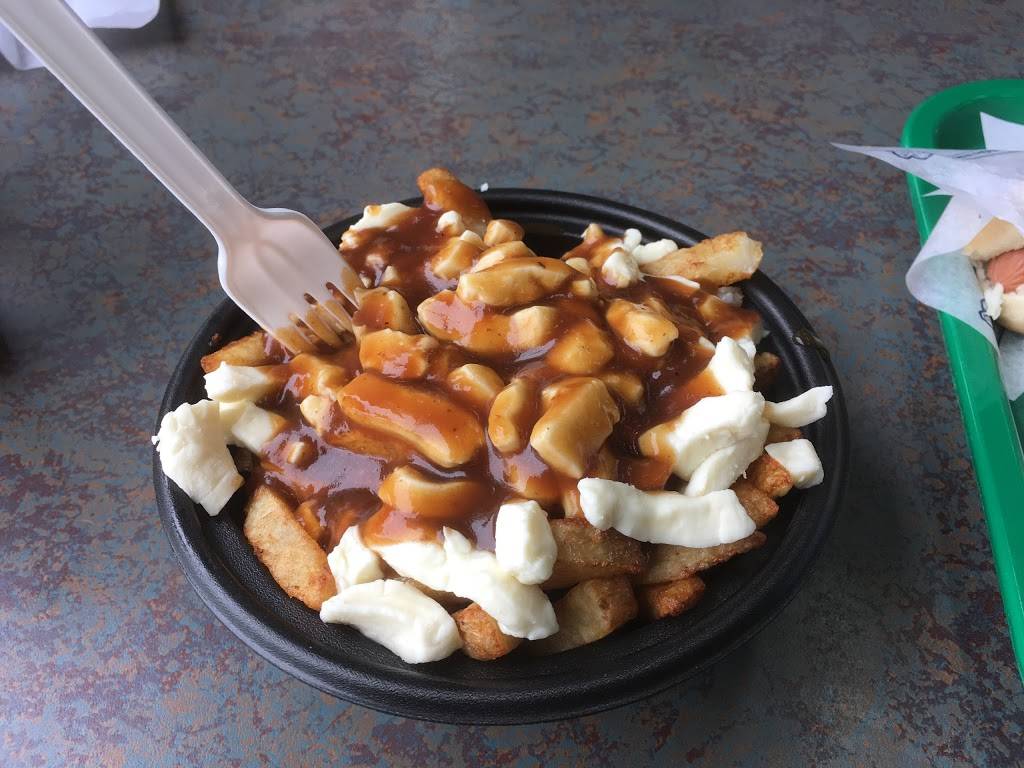 Restaurant La Pataterie | restaurant | 189 Rue Victoria, Salaberry-de-Valleyfield, QC J6T 1A7, Canada | 4503775193 OR +1 450-377-5193