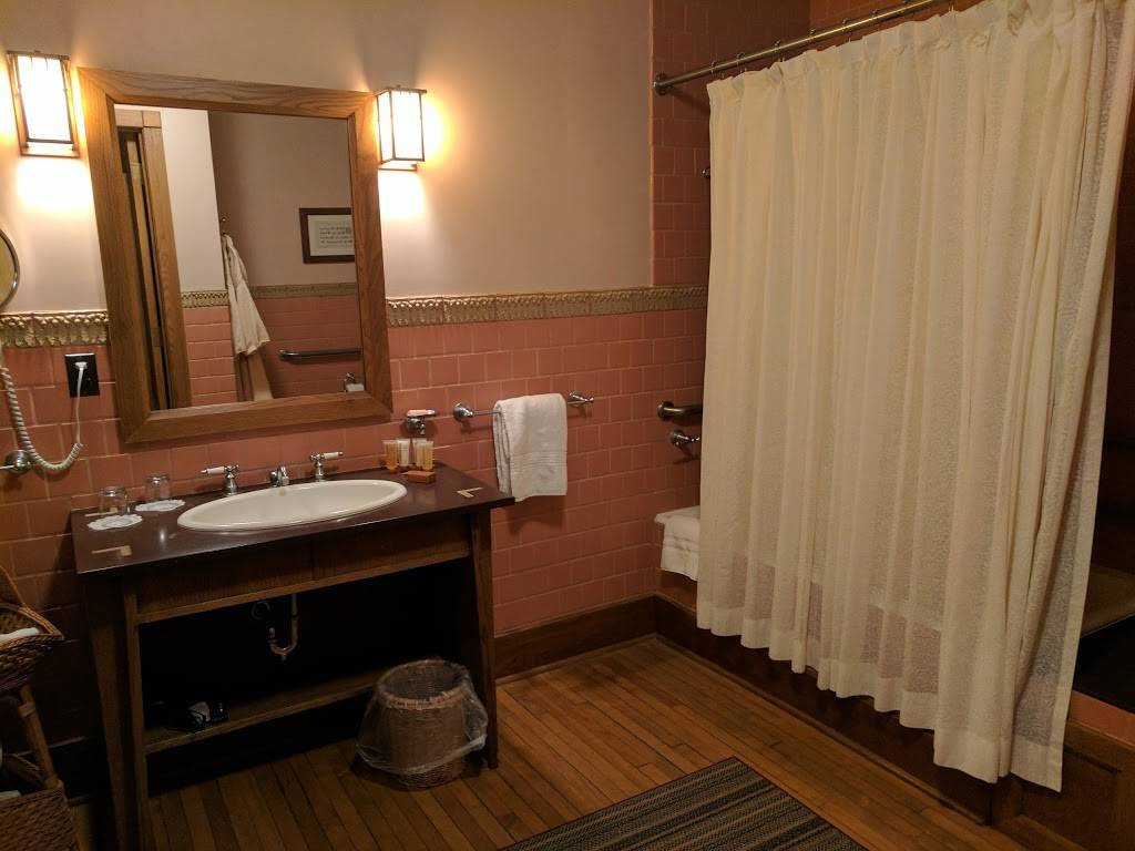 Roycroft Inn | restaurant | 40 S Grove St, East Aurora, NY 14052, USA | 7166525552 OR +1 716-652-5552