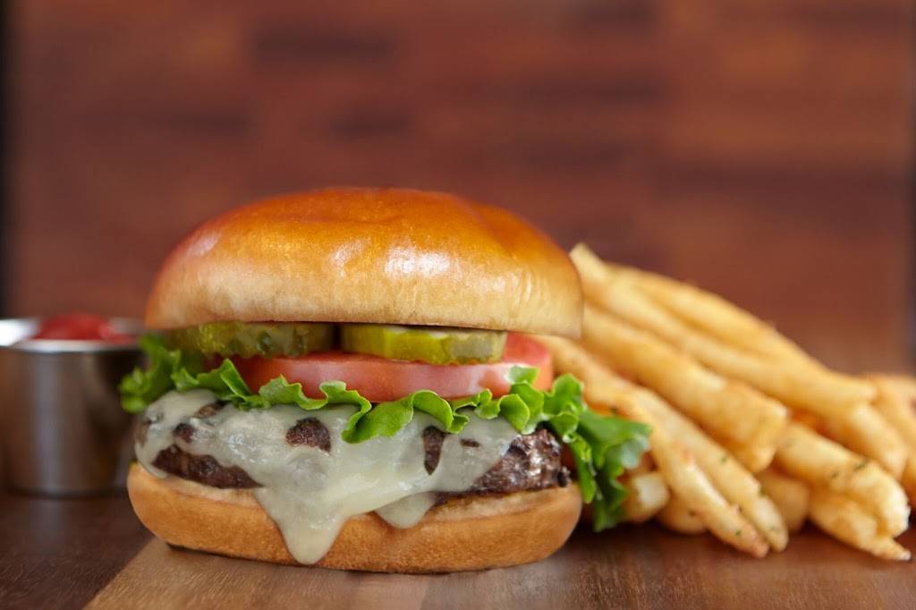 The Waterfront Restaurant and Tavern | restaurant | 328 Front St S, La Crosse, WI 54601, USA | 6087825400 OR +1 608-782-5400