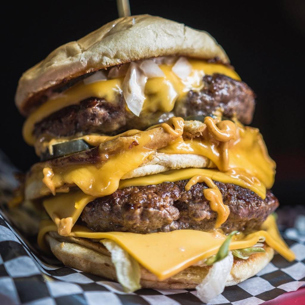 Top Gun Burger | restaurant | 16 Vogell Rd Unit 3, Richmond Hill, ON L4B 3K4, Canada | 9052377777 OR +1 905-237-7777