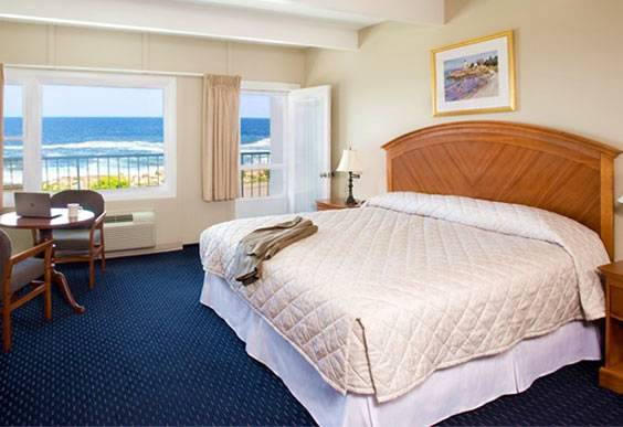 Atlantis Oceanfront Inn Hotel In Gloucester, MA | restaurant | 125 Atlantic Rd, Gloucester, MA 01930, USA | 9782830014 OR +1 978-283-0014