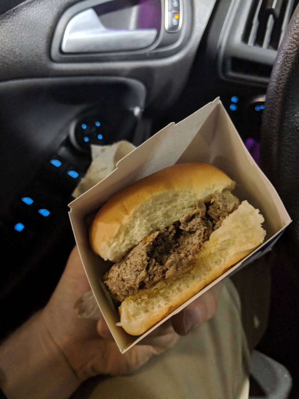 White Castle | restaurant | 2231 IL-59, Joliet, IL 60435, USA | 8154365915 OR +1 815-436-5915