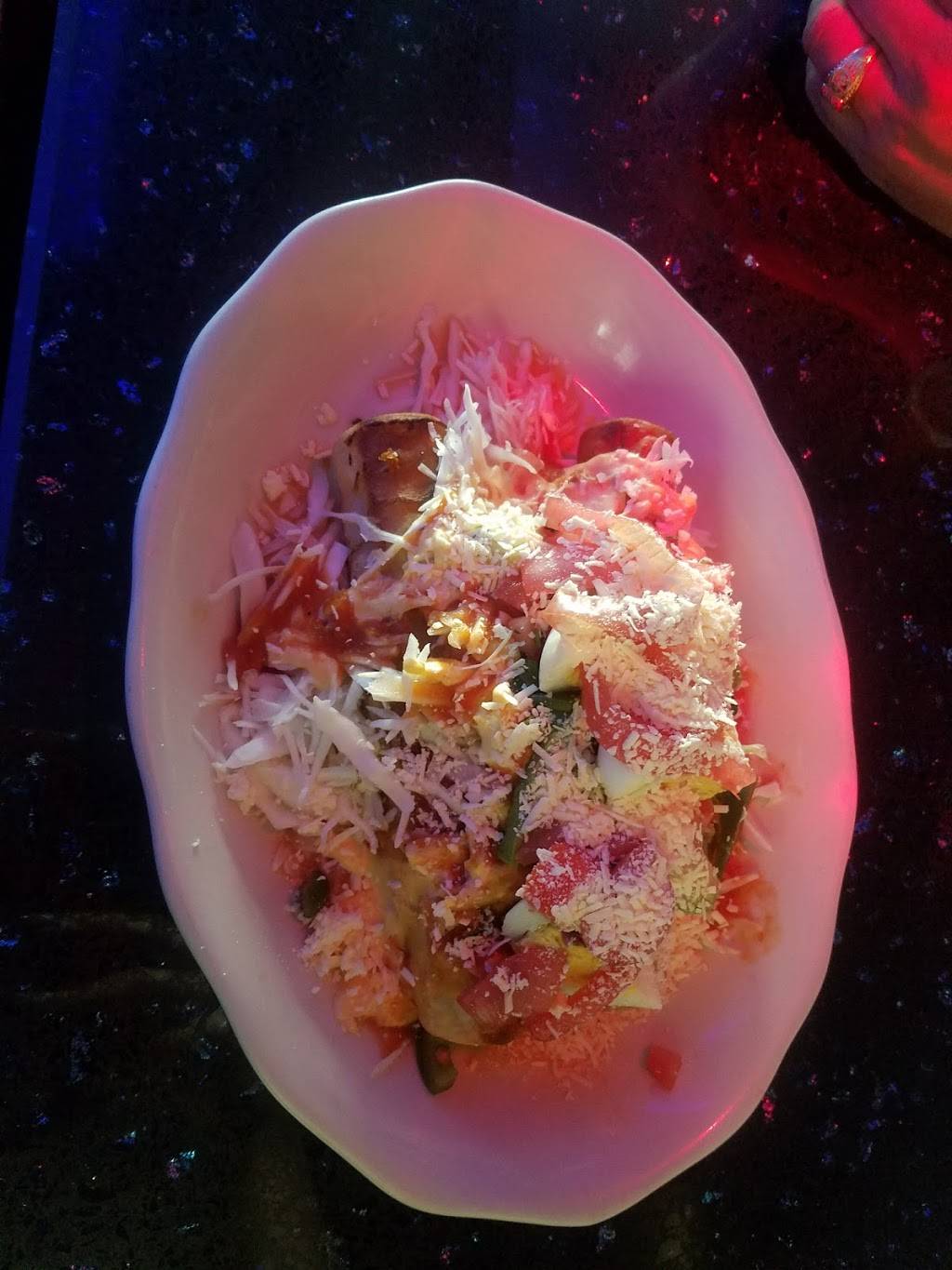 Lindas | restaurant | 71 Main St, Hempstead, NY 11550, USA | 5165656434 OR +1 516-565-6434