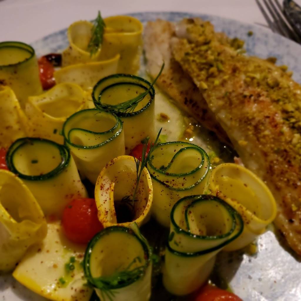 Chrissoulas Restaurant | restaurant | 602 N Milwaukee Ave, Libertyville, IL 60048, USA | 8475493046 OR +1 847-549-3046