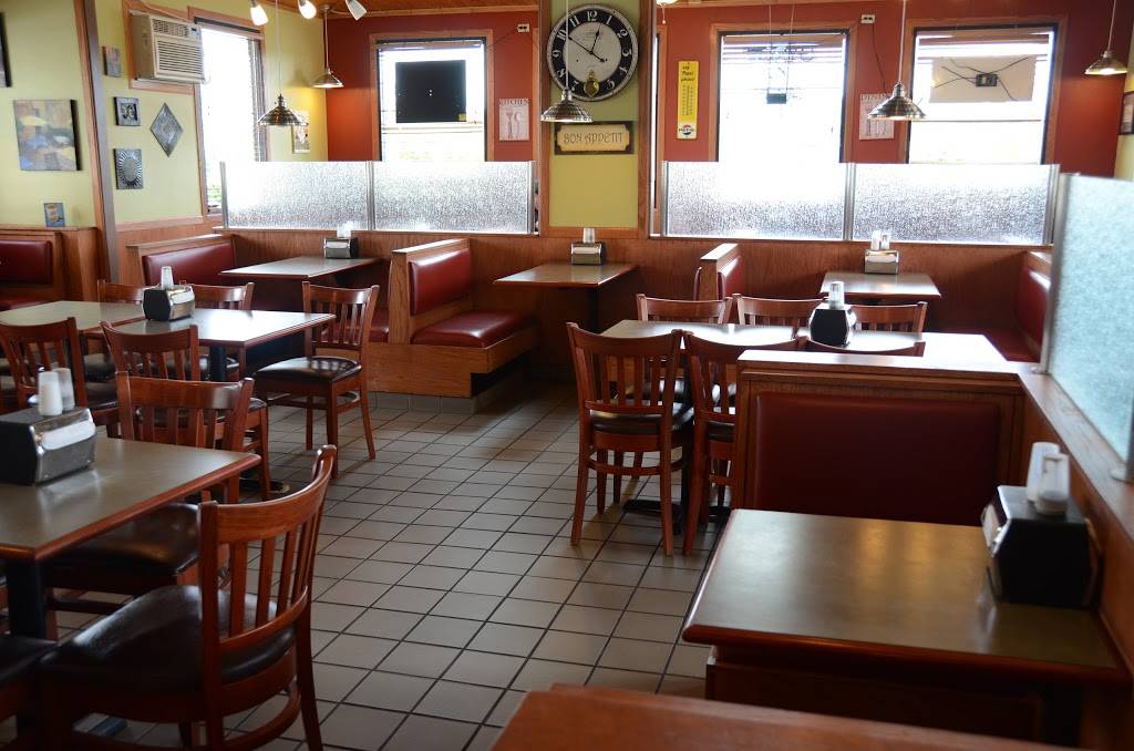 Tom & Jerrys Restaurant | restaurant | 5446 E State St, Rockford, IL 61108, USA | 8153981240 OR +1 815-398-1240