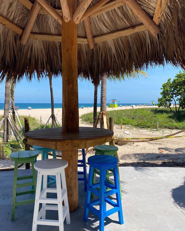 Lucky Fish Beach Bar + Grill | restaurant | 222 N Pompano Beach Blvd, Pompano Beach, FL 33062, USA | 9542479967 OR +1 954-247-9967
