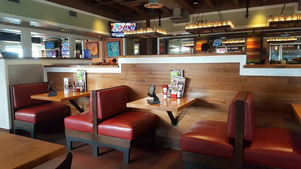 Chilis Grill & Bar | restaurant | 265 S Abilene St, Aurora, CO 80012, USA | 7208591192 OR +1 720-859-1192