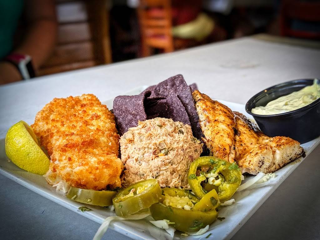 Blue Dog Bar & Grill | restaurant | 4597 Pine Island Rd, Matlacha, FL 33993, USA | 2395584970 OR +1 239-558-4970