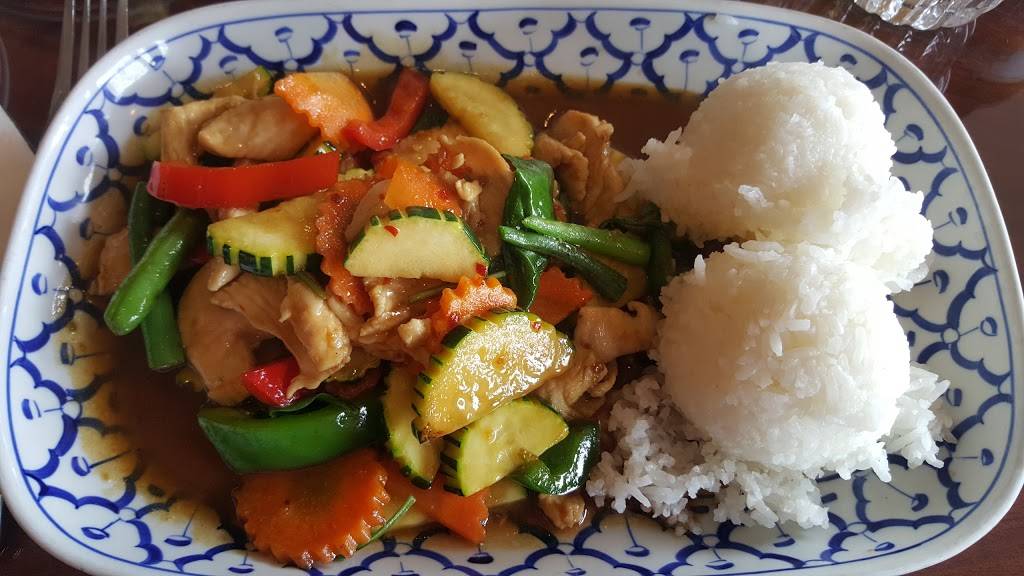 Thai Chefs House | restaurant | 2851 Fulton Ave, Sacramento, CA 95821, USA | 9164819500 OR +1 916-481-9500