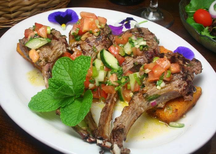 Quarterdeck | meal takeaway | 164 Main St, Falmouth, MA 02540, USA | 5085489900 OR +1 508-548-9900