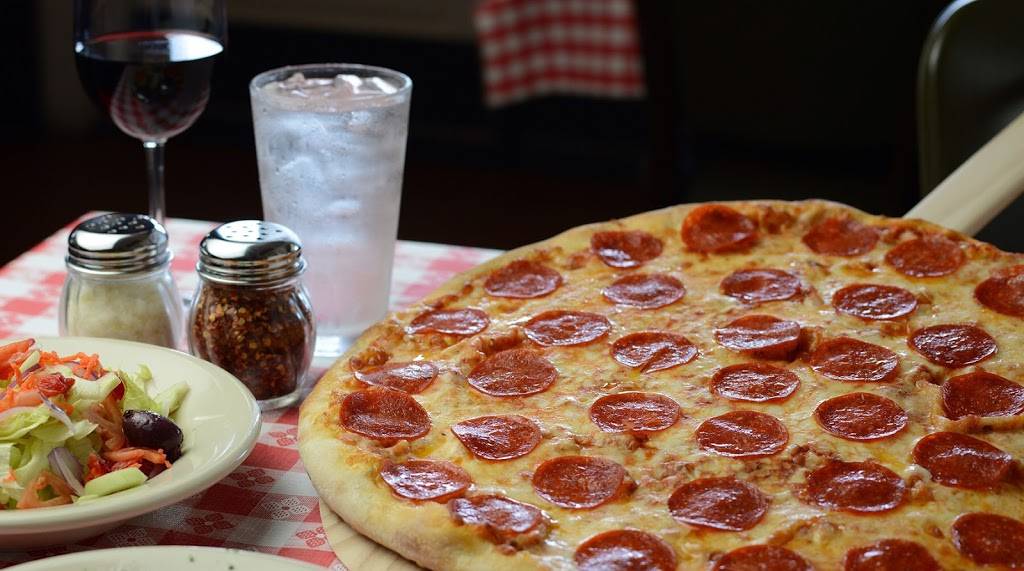 Gavinos Pizzeria & Italian Restaurant (Bearden) | meal delivery | 5211 Kingston Pike, Knoxville, TN 37919, USA | 8652005571 OR +1 865-200-5571