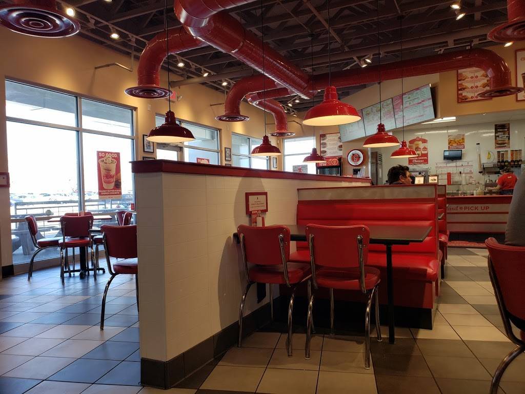 Freddys Frozen Custard & Steakburgers | restaurant | 2550 Central Ave SE #200, Albuquerque, NM 87106, USA | 5052688942 OR +1 505-268-8942