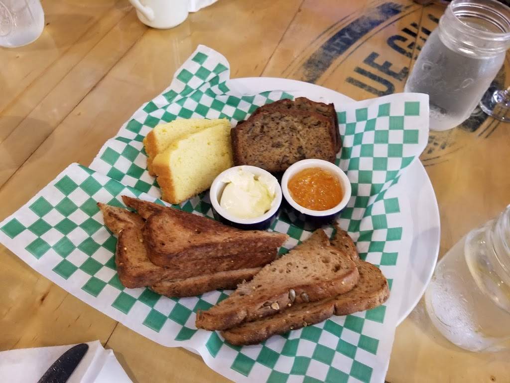 Blue Gill Quality Food | restaurant | 1310 SW 13th St, Gainesville, FL 32608, USA | 3528725181 OR +1 352-872-5181