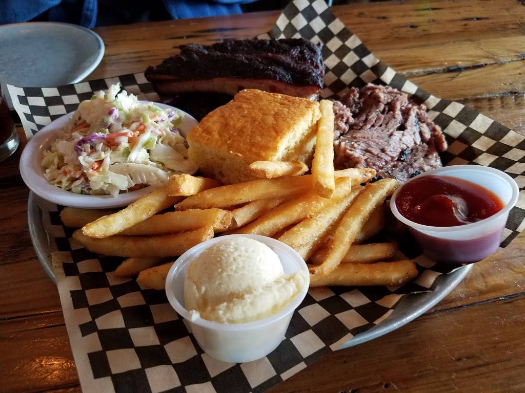 Moonshine BBQ | restaurant | 4911 196th St SW, Lynnwood, WA 98036, USA | 4256729592 OR +1 425-672-9592