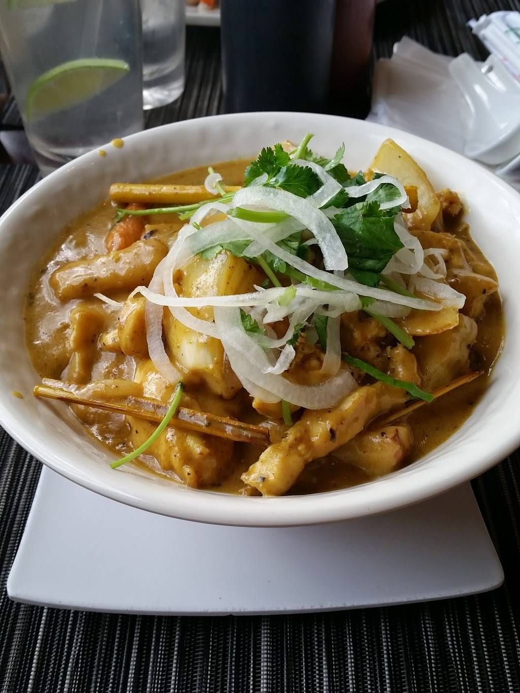 PHOnomenal | restaurant | 8543 Santa Monica Blvd, West Hollywood, CA 90069, USA | 4242493825 OR +1 424-249-3825