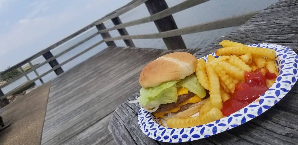 Owens Marina Restaurant | restaurant | 259 Mingee St, Poquoson, VA 23662, USA | 7578688407 OR +1 757-868-8407