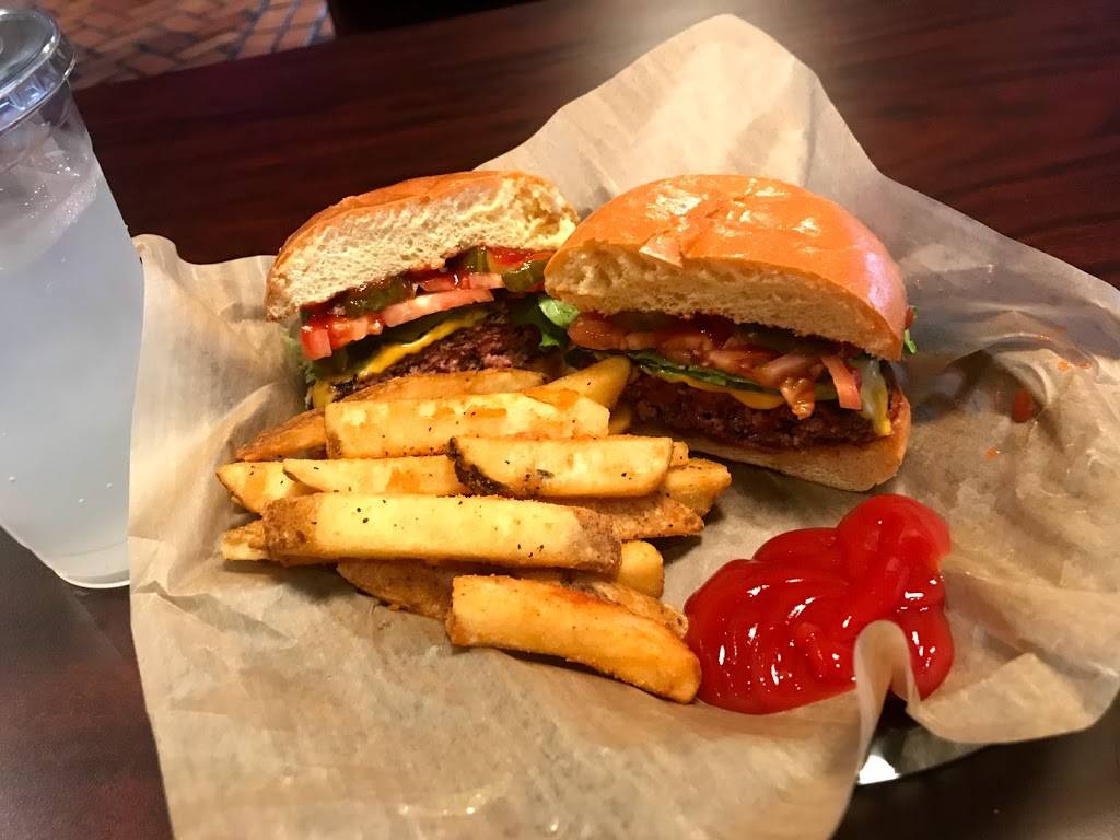 Smokehouse | 734 | restaurant | 7309 Lewis Ave, Temperance, MI 48182, USA | 7342247056 OR +1 734-224-7056