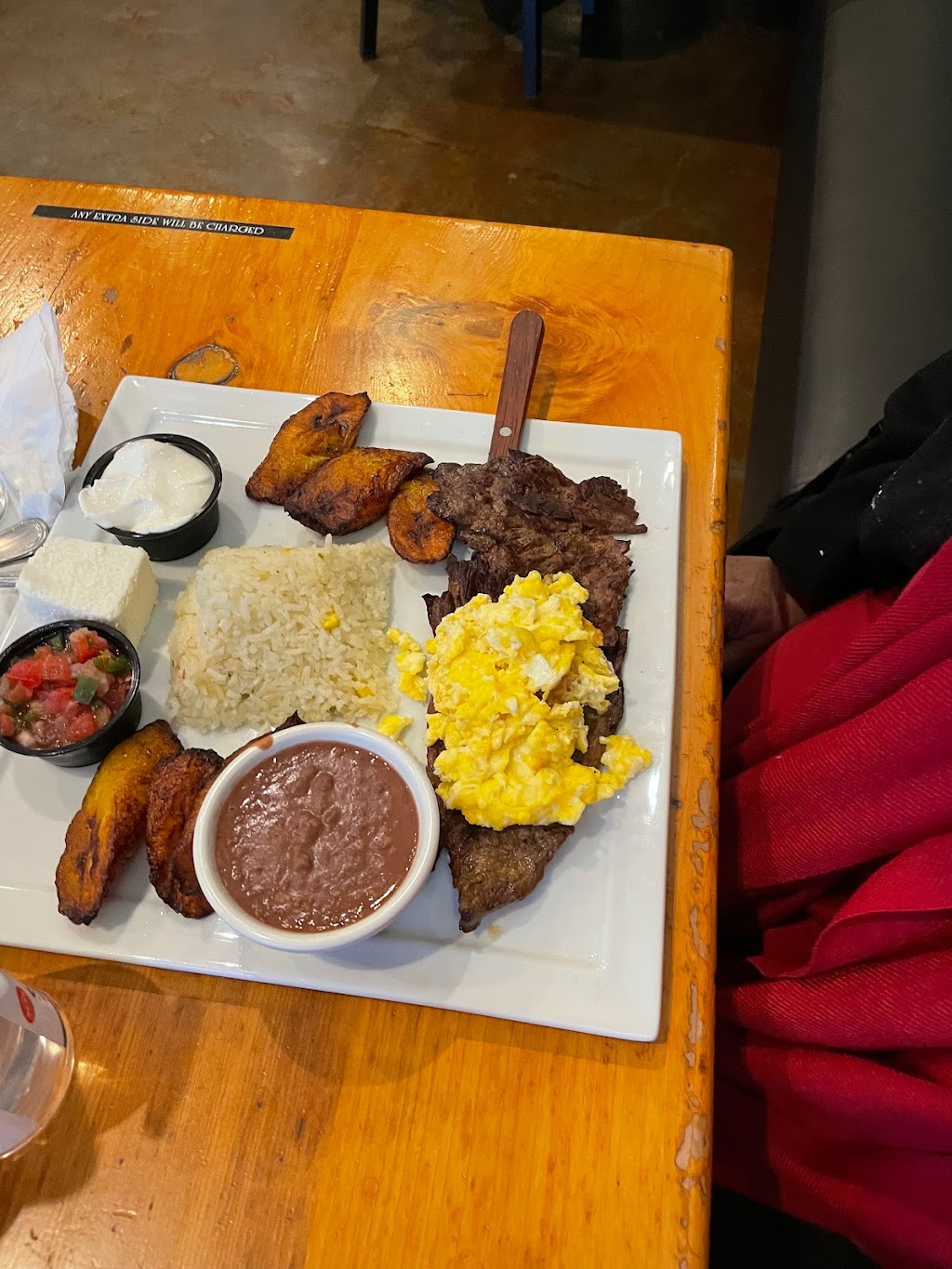 El Cuscatlan Restaurant | restaurant | 848 Willow Ave Ste A & B, Hercules, CA 94547, USA | 5103130654 OR +1 510-313-0654