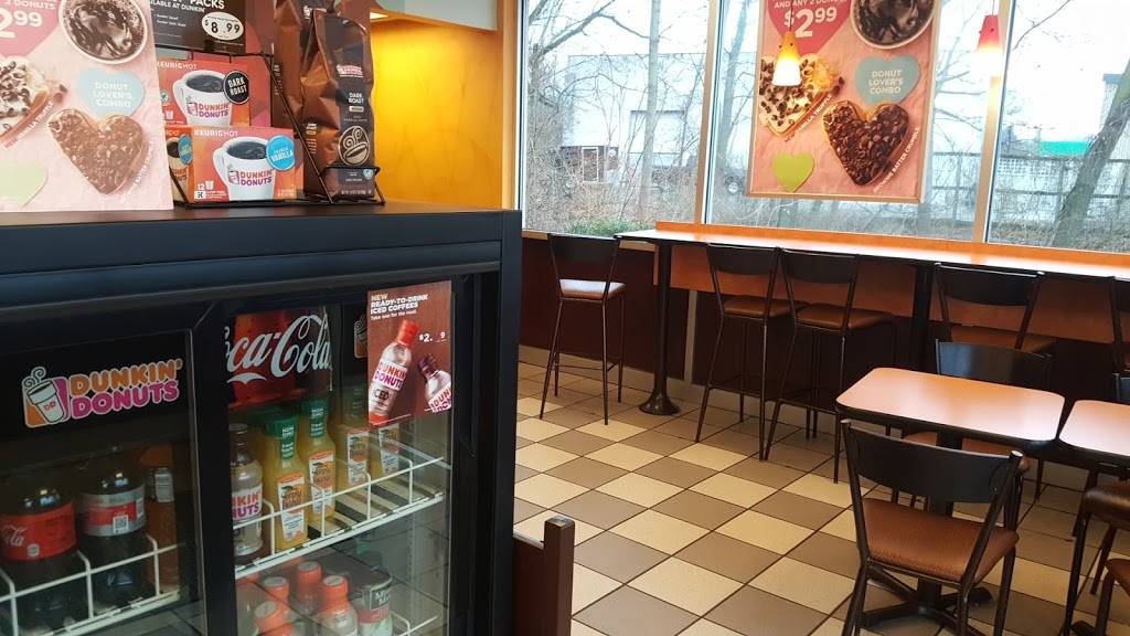 Dunkin | cafe | 318 E Lincoln Hwy, Exton, PA 19341, USA | 6103638393 OR +1 610-363-8393