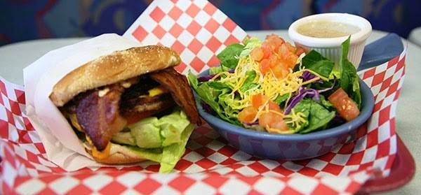 Cowboy Surfer Grill | restaurant | 387 Magnolia Ave #106, Corona, CA 92879, USA | 9517390115 OR +1 951-739-0115