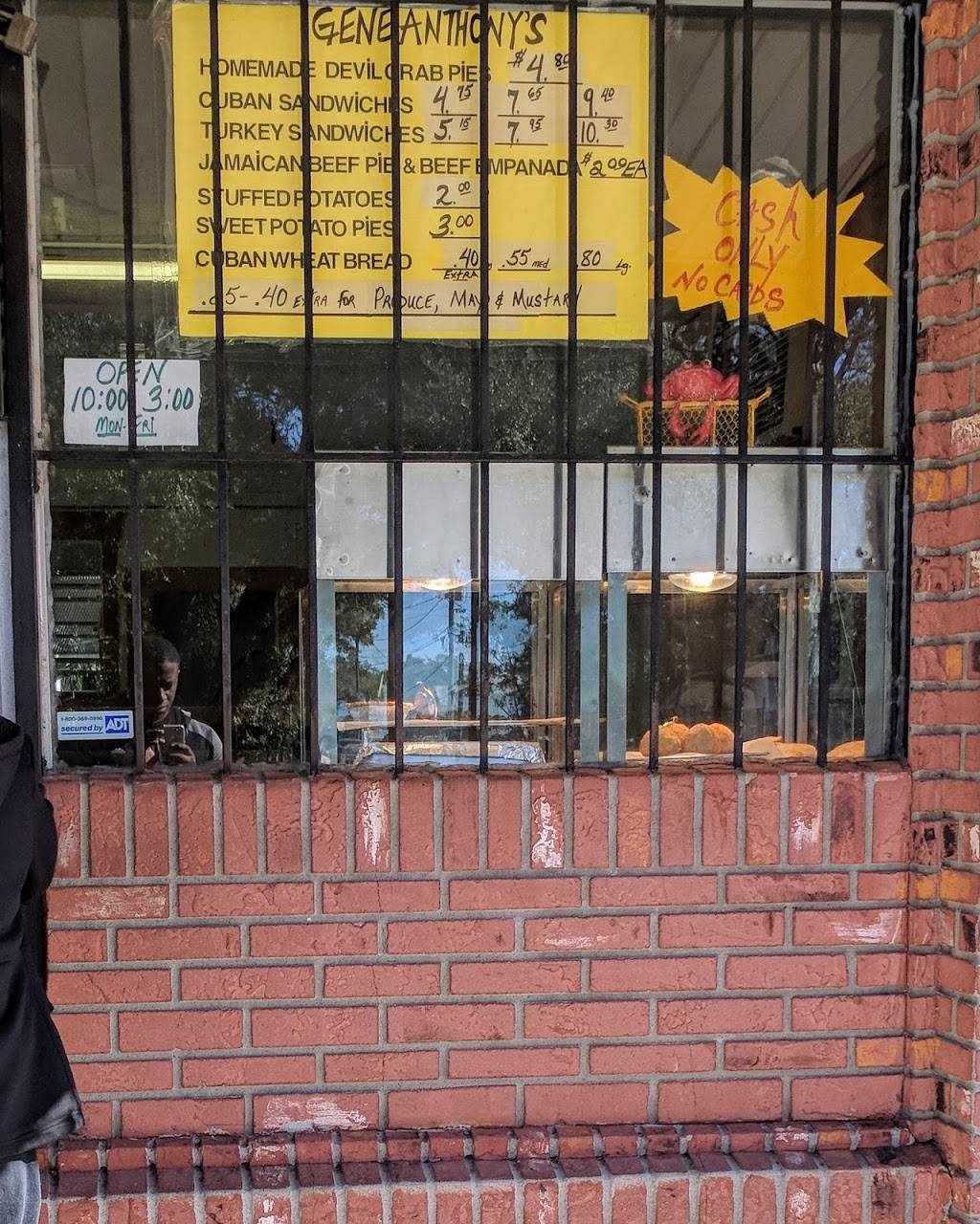 Gene Anthonys Sandwich Shop | meal takeaway | 3743 N 15th St, Tampa, FL 33610, USA | 8132481572 OR +1 813-248-1572