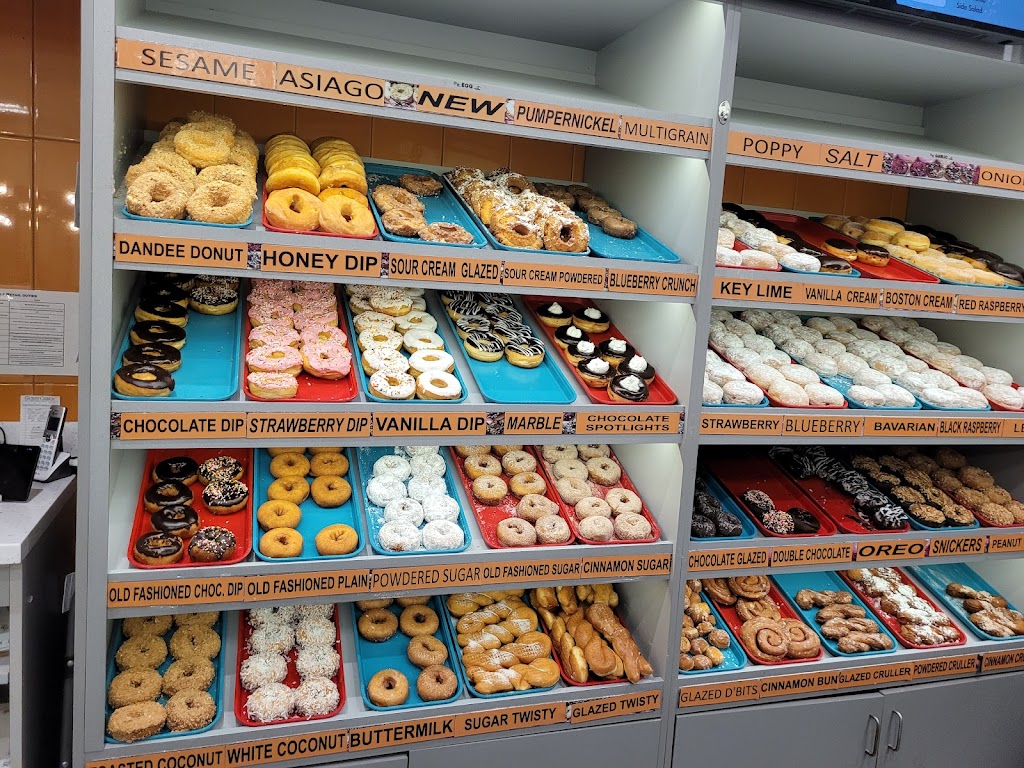 Dandee Donut Factory | restaurant | 3101 FL-7, Margate, FL 33063, USA | 7544443157 OR +1 754-444-3157