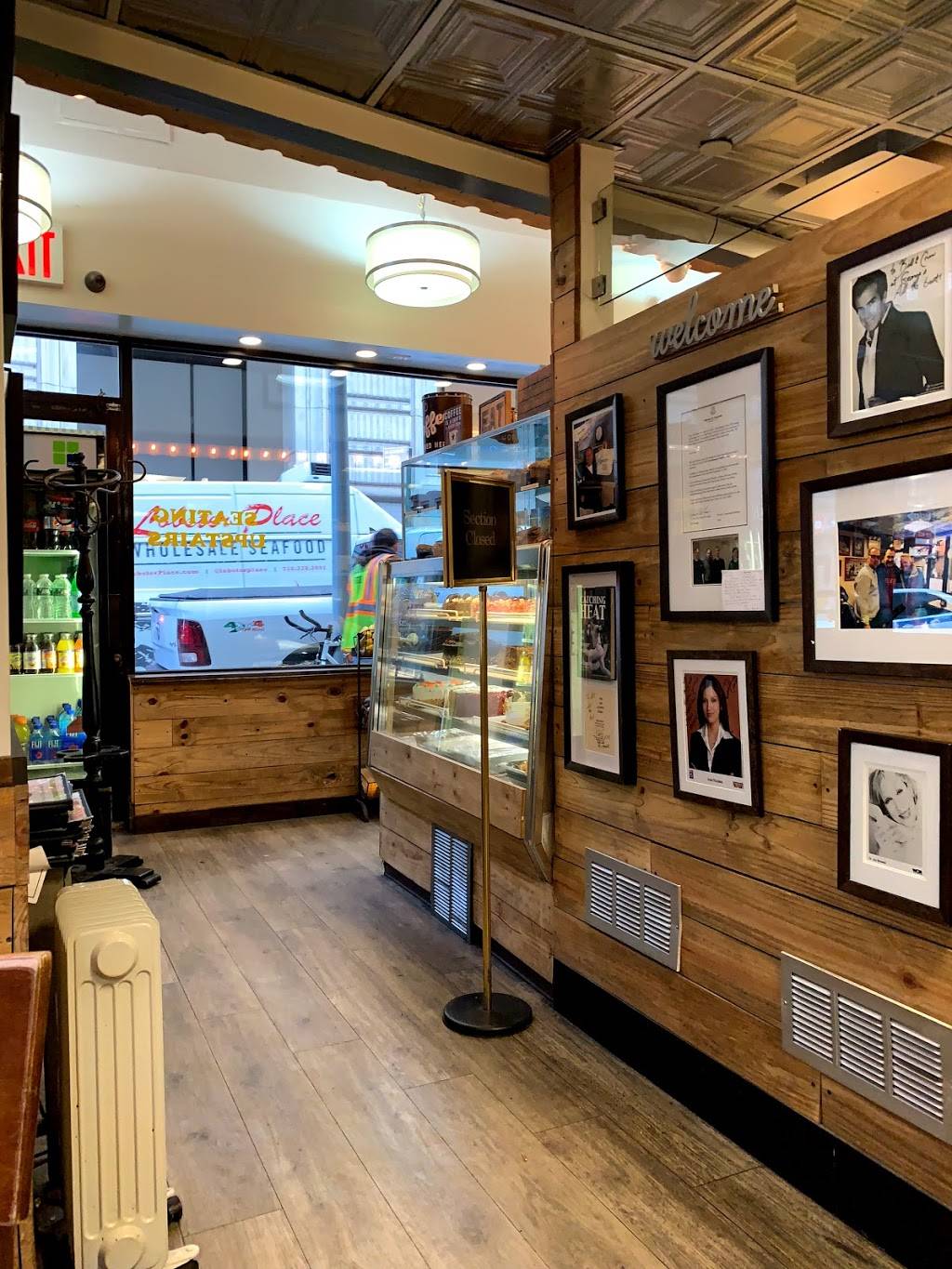 Georges | restaurant | 89 Greenwich St, New York, NY 10006, USA | 2122698026 OR +1 212-269-8026