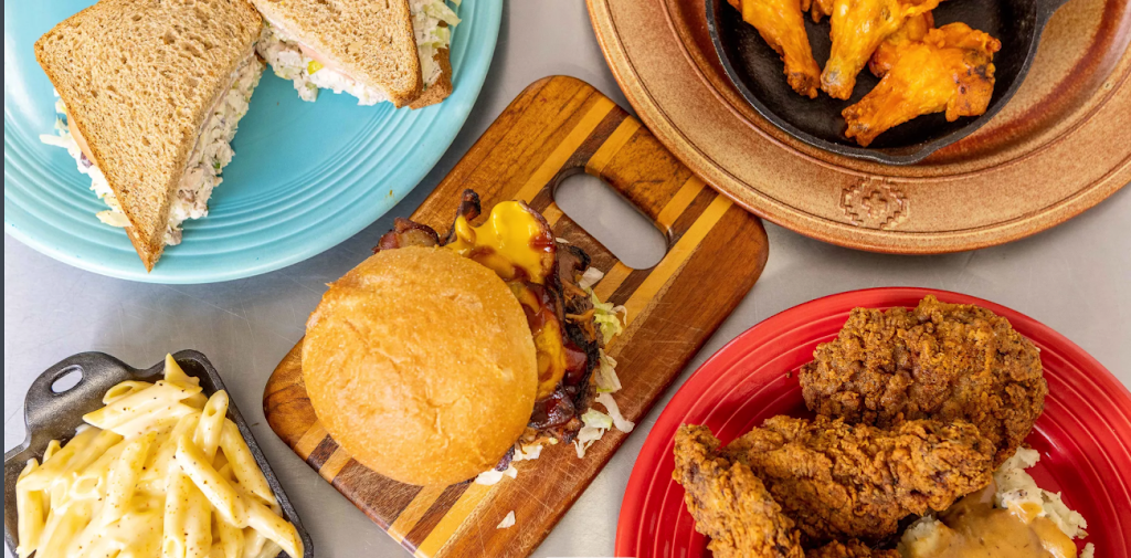 Union Hall - Dallas, TX Inspired Burgers, Beer, & Chicken | meal takeaway | 921 W Commerce St, Dallas, TX 75208, USA | 2142539123 OR +1 214-253-9123