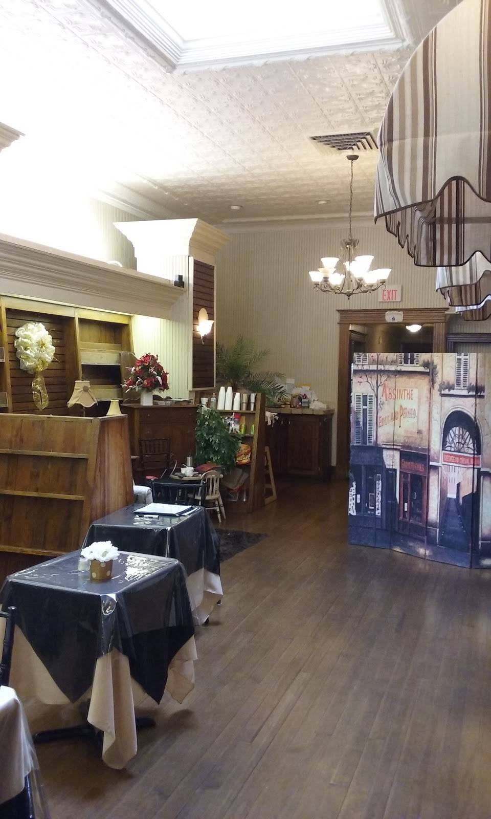 Sweetest Thing Tea Room | restaurant | 216 Market St W, Athens, AL 35611, USA | 2562325042 OR +1 256-232-5042