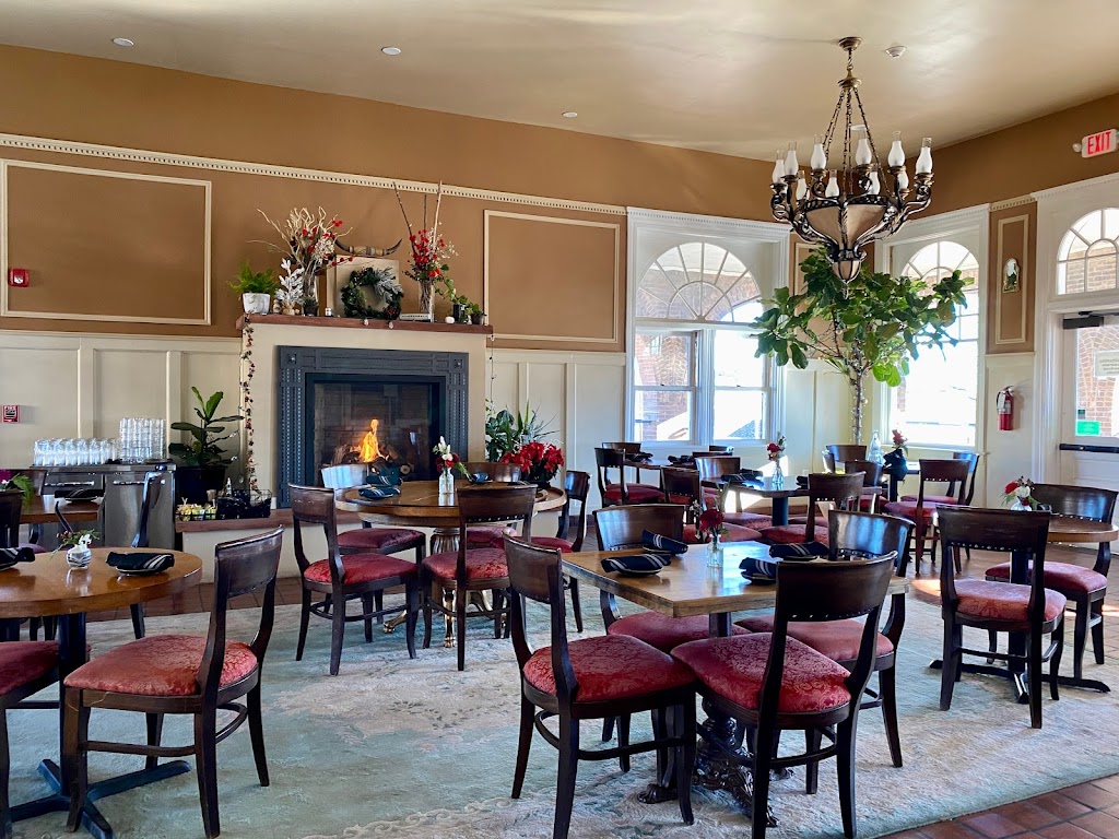 Bar Castaneda | restaurant | 524 Railroad Ave, Las Vegas, NM 87701, USA | 5054341005 OR +1 505-434-1005