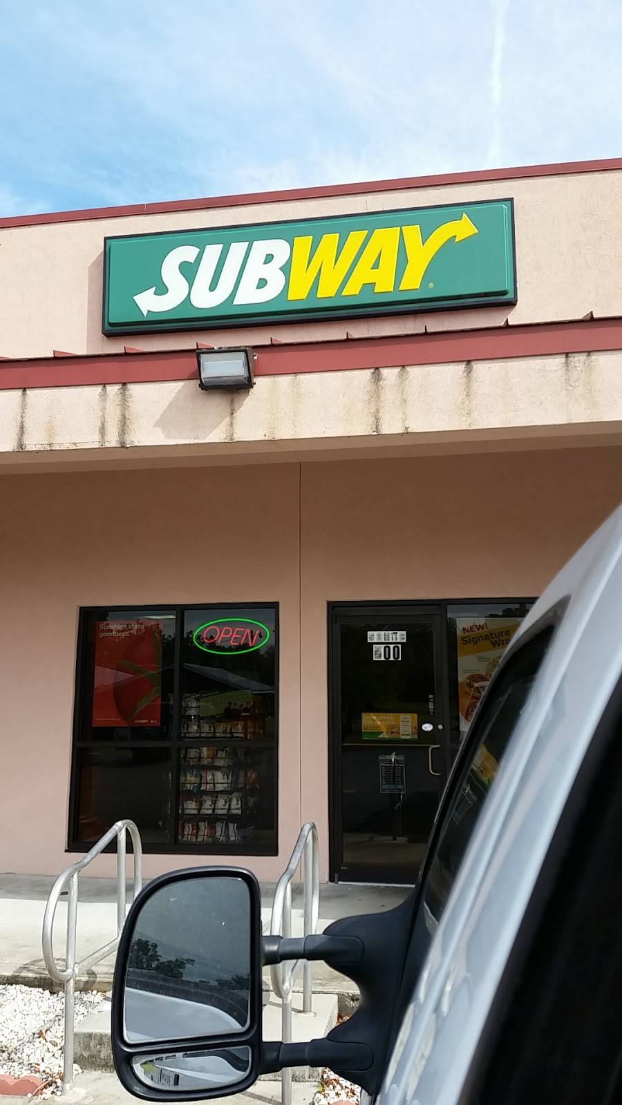 Subway Restaurants | restaurant | 830 E Hathaway Ave, Bronson, FL 32621, USA | 3524863000 OR +1 352-486-3000
