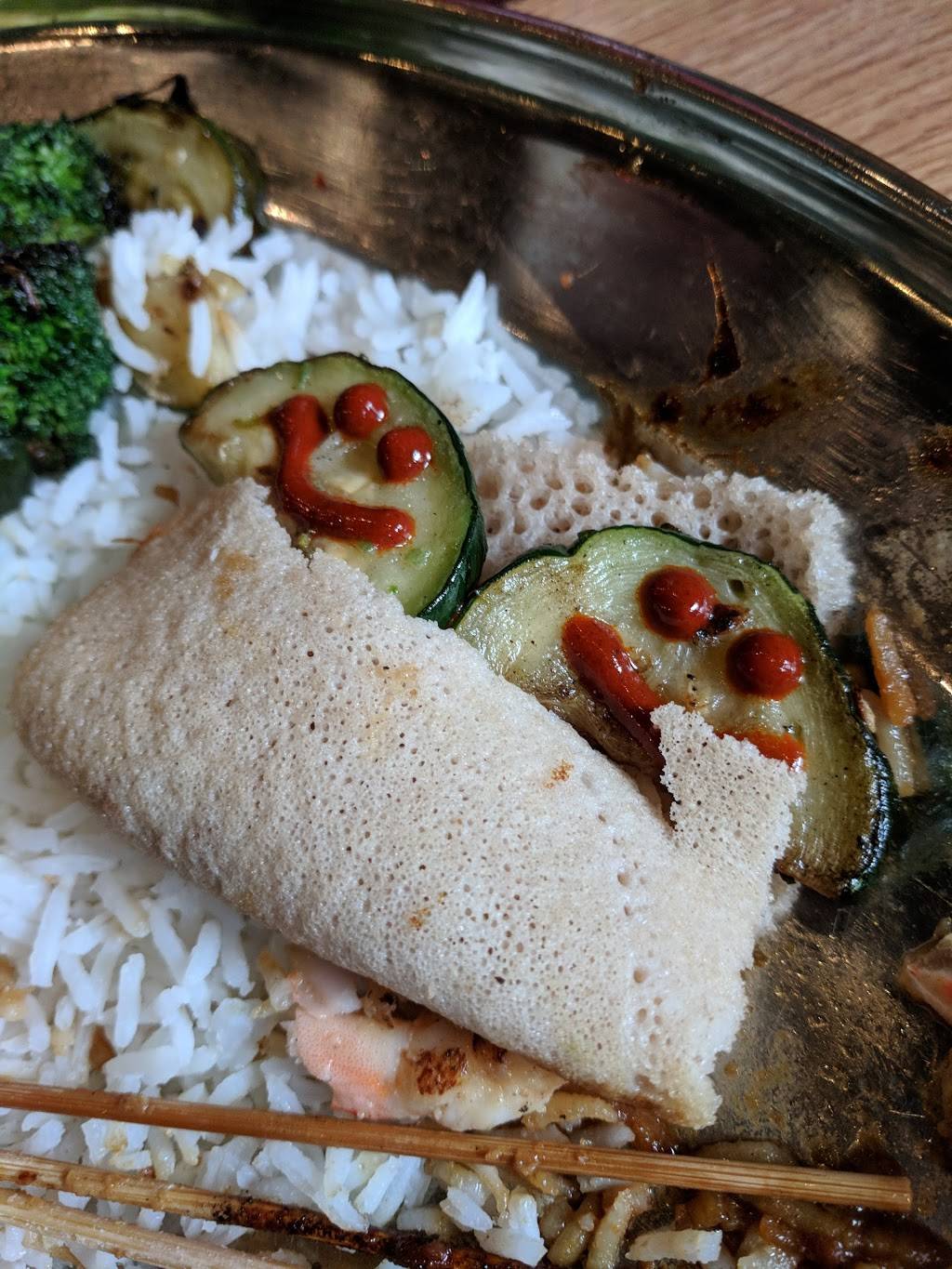 Blue Nile Ethiopian Kitchen | restaurant | 1788 Madison Ave, Memphis, TN 38104, USA | 9014747214 OR +1 901-474-7214