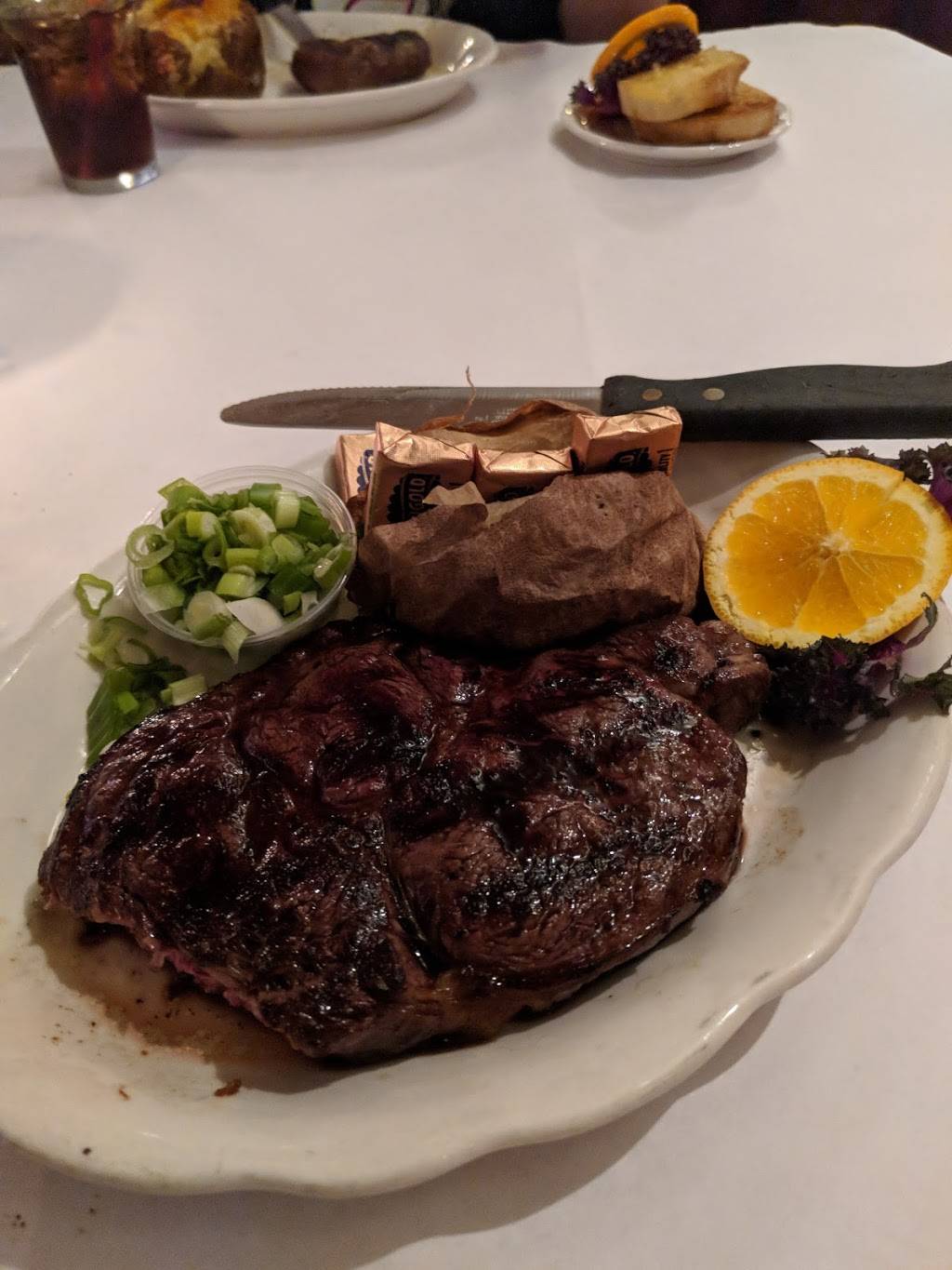 Backwoods Inn | restaurant | 17846 Sierra Hwy, Canyon Country, CA 91351, USA | 6612525522 OR +1 661-252-5522