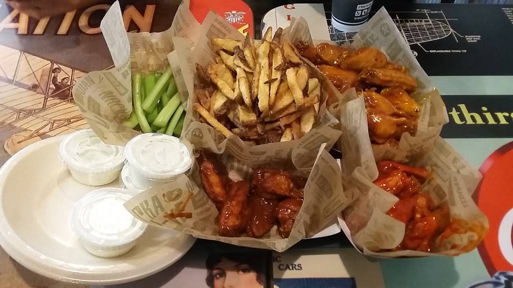 Wingstop | restaurant | 17W629 E Roosevelt Rd, Oakbrook Terrace, IL 60181, USA | 6306329464 OR +1 630-632-9464