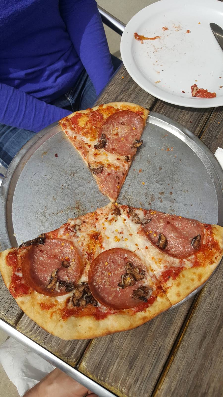 The Modern Life Deli and Drinks | night club | 46 Sanford Rd, Pittsboro, NC 27312, USA | 9195336883 OR +1 919-533-6883