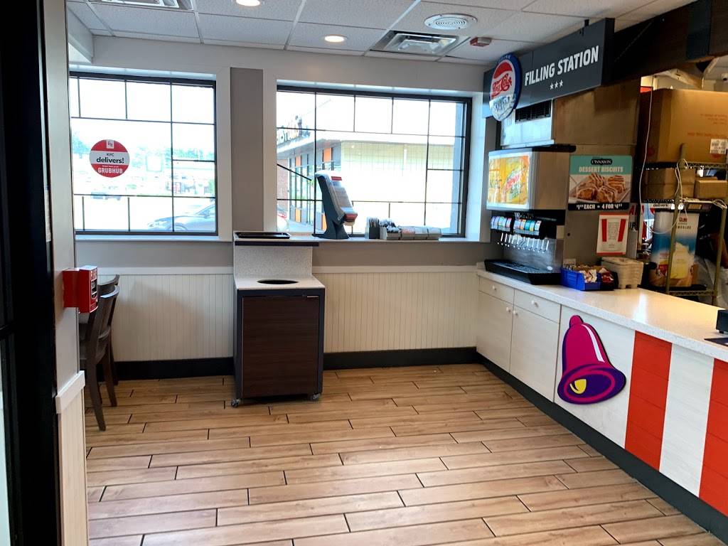 Taco Bell | meal takeaway | 163 Cambridge Rd, Woburn, MA 01801, USA | 7819354430 OR +1 781-935-4430