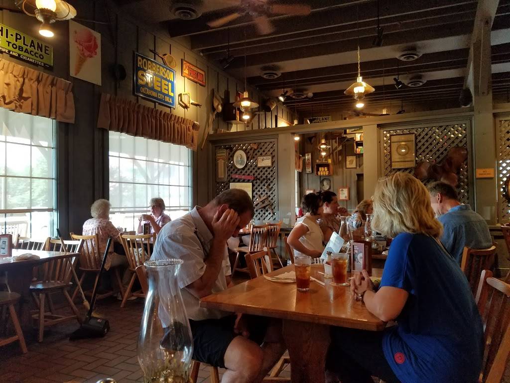 Cracker Barrel Old Country Store | restaurant | 101 Taylor Dr, Gadsden, AL 35904, USA | 2565385938 OR +1 256-538-5938