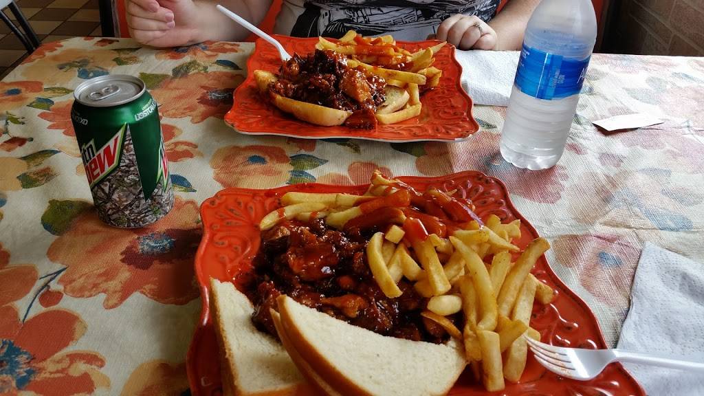 Smoke House Barbecue | restaurant | 432 Harrison Avenue Rockford Illinois 61102, Rockford, IL 61104, USA | 8159625512 OR +1 815-962-5512