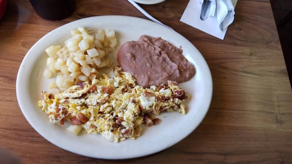 Lazaritas Mexican Restaurant | restaurant | 166 S WW White Rd, San Antonio, TX 78219, USA | 2103374180 OR +1 210-337-4180