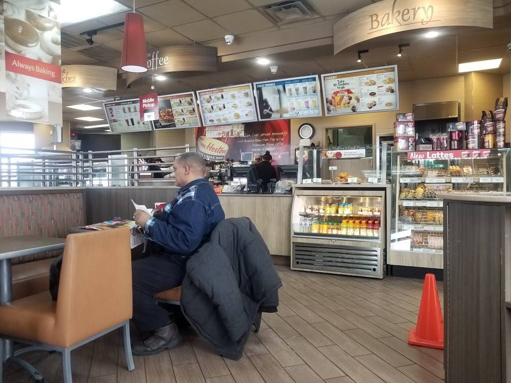 Tim Hortons | restaurant | 20700 Mound Rd, Warren, MI 48091, USA | 5867572322 OR +1 586-757-2322