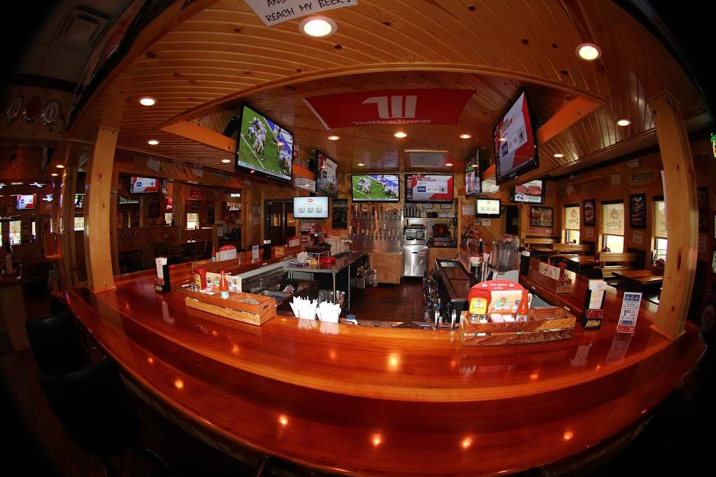 Roosters | restaurant | 1720 N Bechtle Ave, Springfield, OH 45504, USA | 9377175409 OR +1 937-717-5409