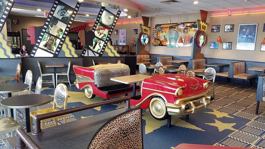 Burger King | restaurant | 242-10 61st Ave, Douglaston, NY 11362, USA | 7182295701 OR +1 718-229-5701