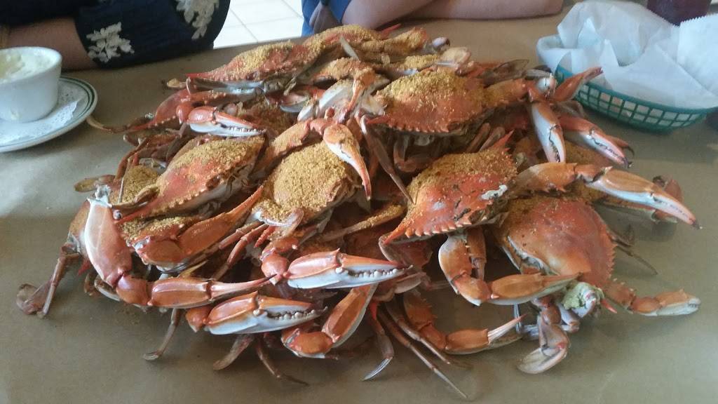 Bayside Inn | restaurant | 1246 Mayo Rd, Edgewater, MD 21037, USA | 4109562722 OR +1 410-956-2722