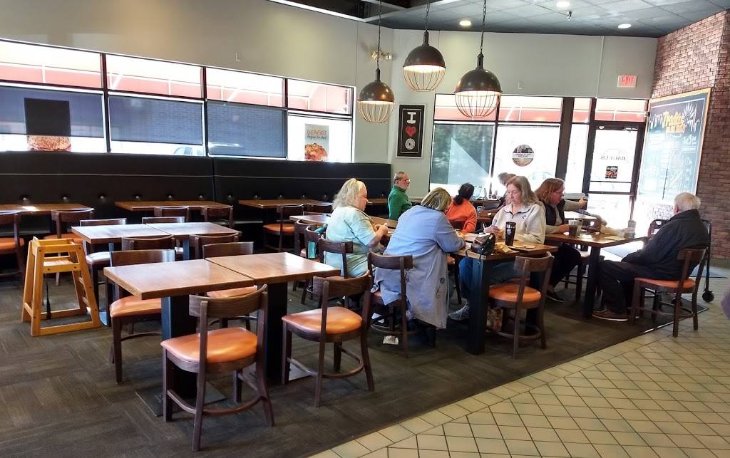 Brueggers Bagels | bakery | 8320 City Centre Dr Suite A, Woodbury, MN 55125, USA | 6517357711 OR +1 651-735-7711