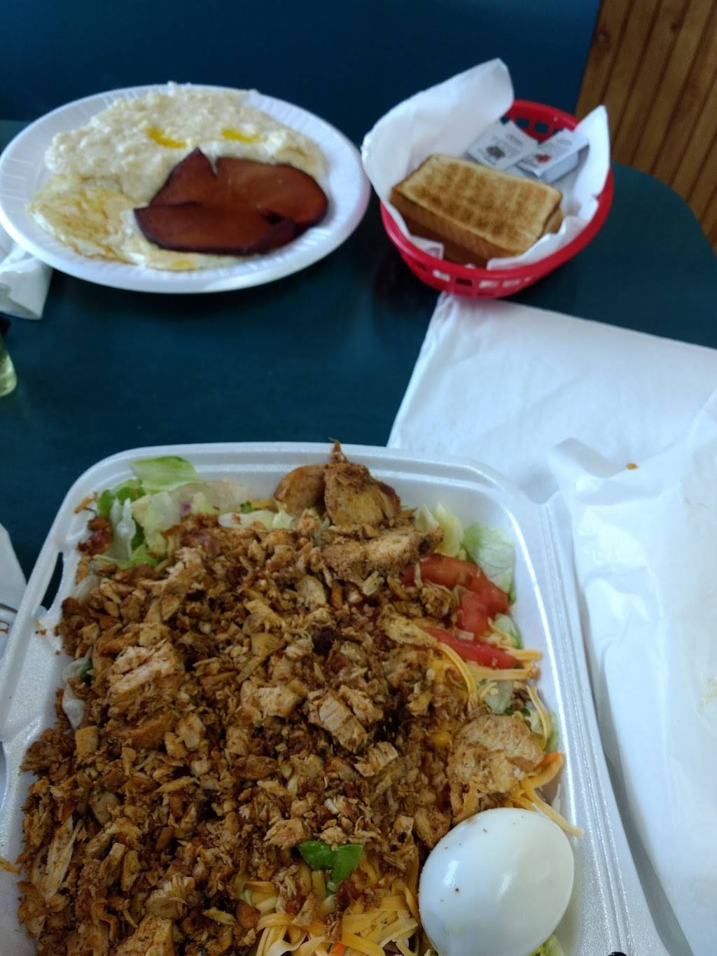 Nikis Food Shop | restaurant | 2200 Beatties Ford Rd, Charlotte, NC 28216, USA | 7043982638 OR +1 704-398-2638